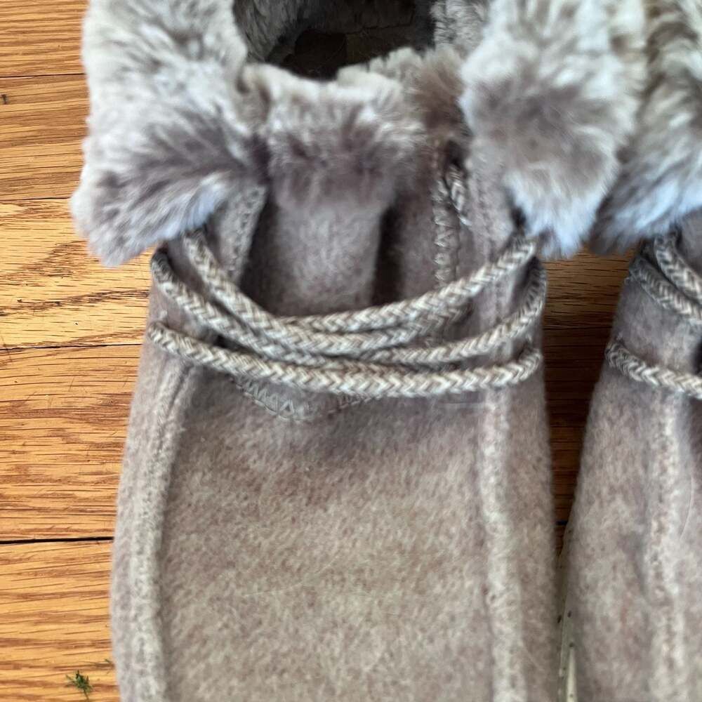 Hey Dude Wendy Fur Lined Boots Booties Shoes Women's Size 6 Comfort Slip On - Picture 5 of 10